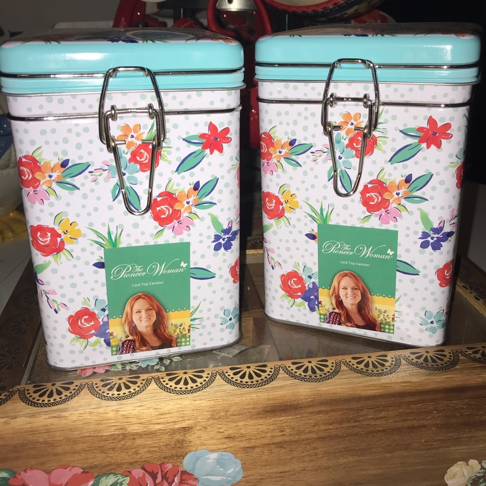 Pioneer woman tin set 🌸 🍃
